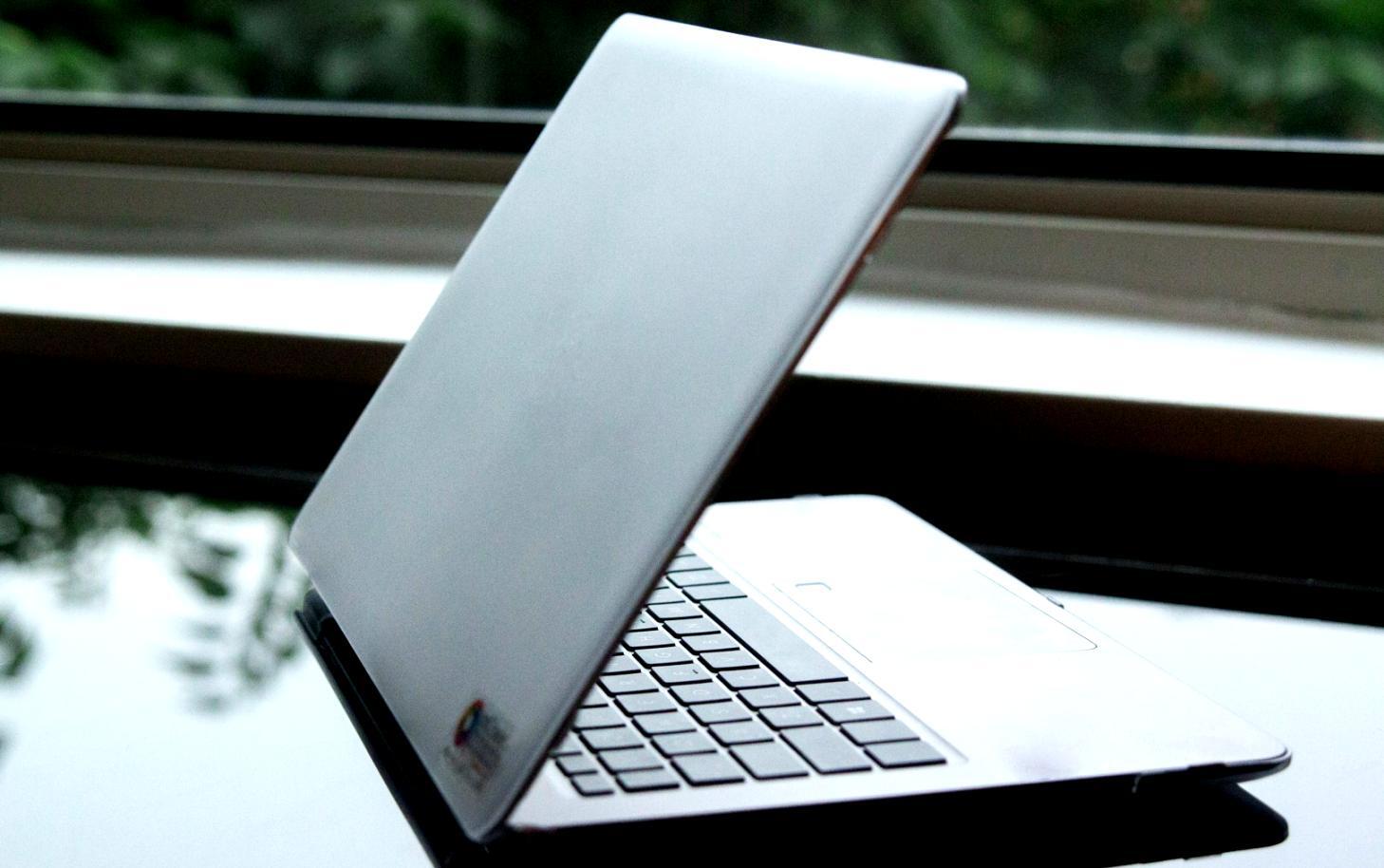 cerqyronivo Büroumgebung in Augsburg mit modernen Arbeitsplätzen